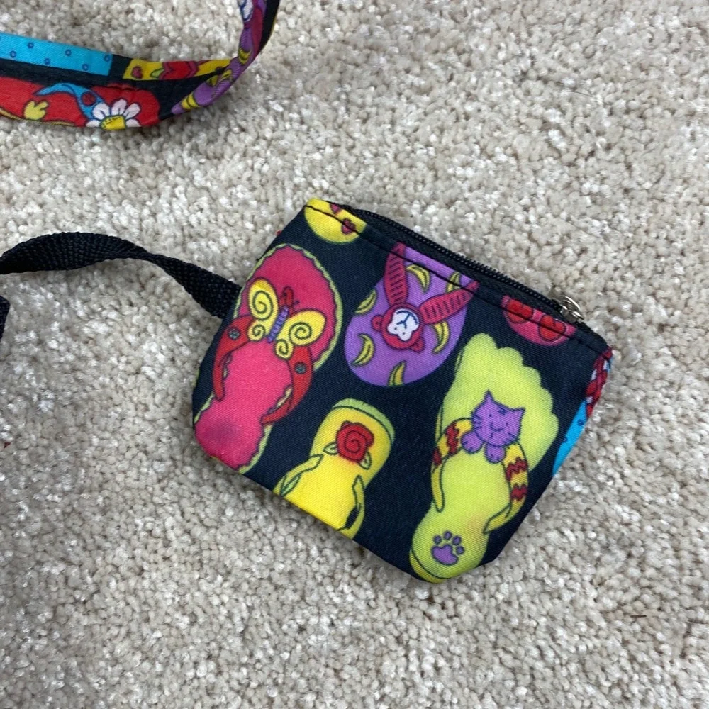 Unbranded vibrant flip